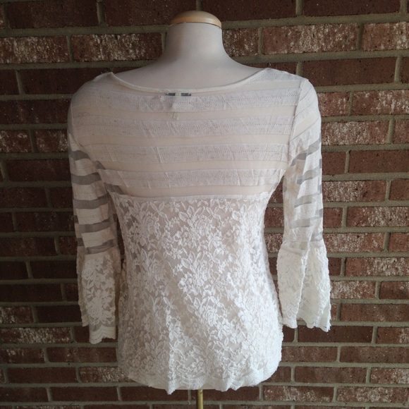 Gimmicks by BKE white lace sheer top size small - Picture 5 of 7